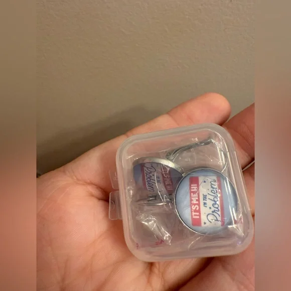 ✨Blue and Red Statement Earrings - Picture 2 of 2